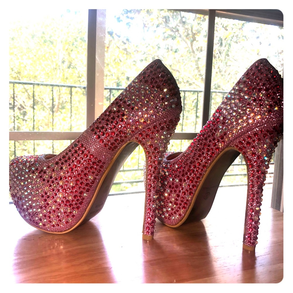 Fuchsia Jeweled embellished platform pump